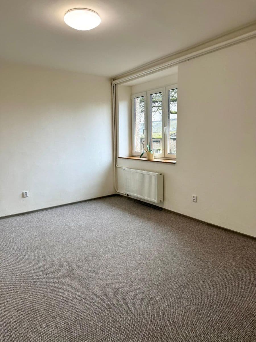 Pronájem bytu 2+1 55 m², Dostihová, Praha, Praha Pronájem bytu 2+1 55 m², Dostihová, Praha, Praha