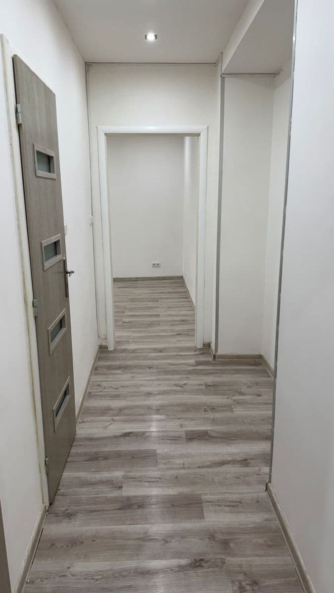 Pronájem bytu 2+kk 52 m², Gen. Sochora, Ostrava, Moravskoslezský kraj Pronájem bytu 2+kk 52 m², Gen. Sochora, Ostrava, Moravskoslezský kraj