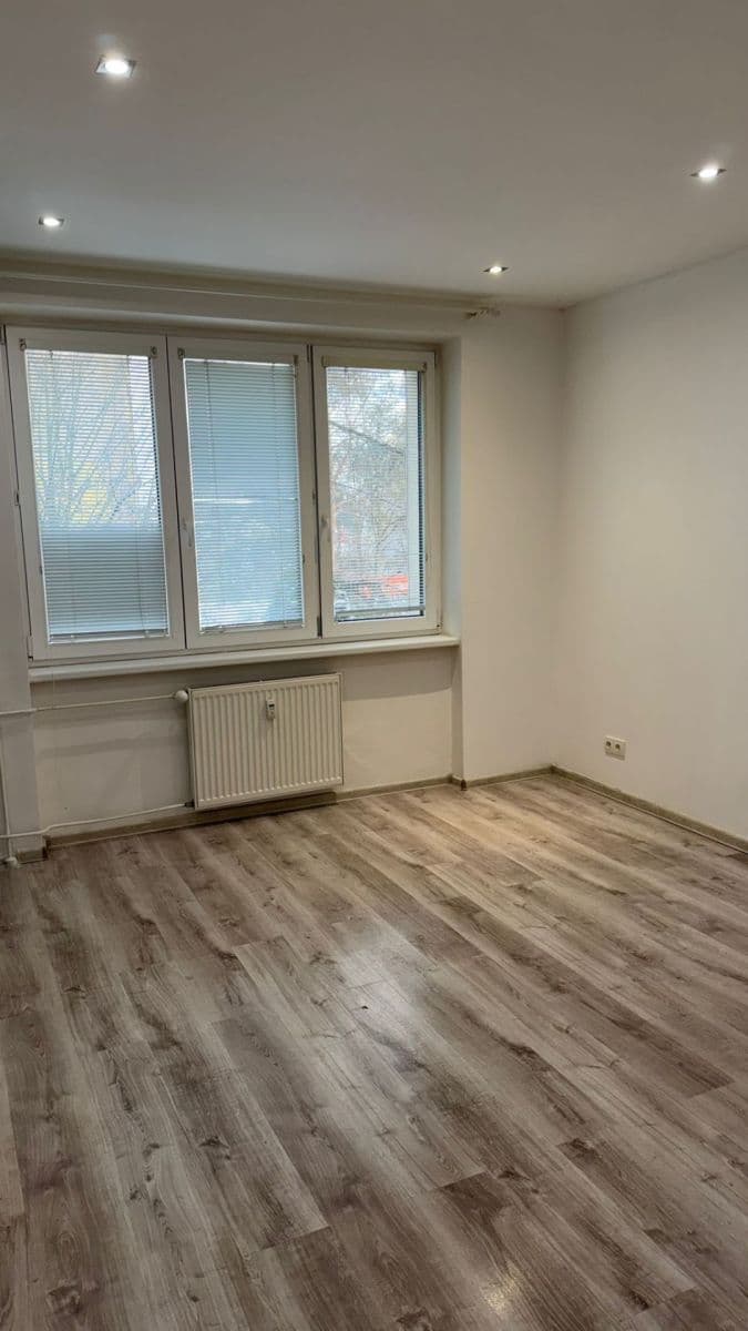 Pronájem bytu 2+kk 52 m², Gen. Sochora, Ostrava, Moravskoslezský kraj Pronájem bytu 2+kk 52 m², Gen. Sochora, Ostrava, Moravskoslezský kraj