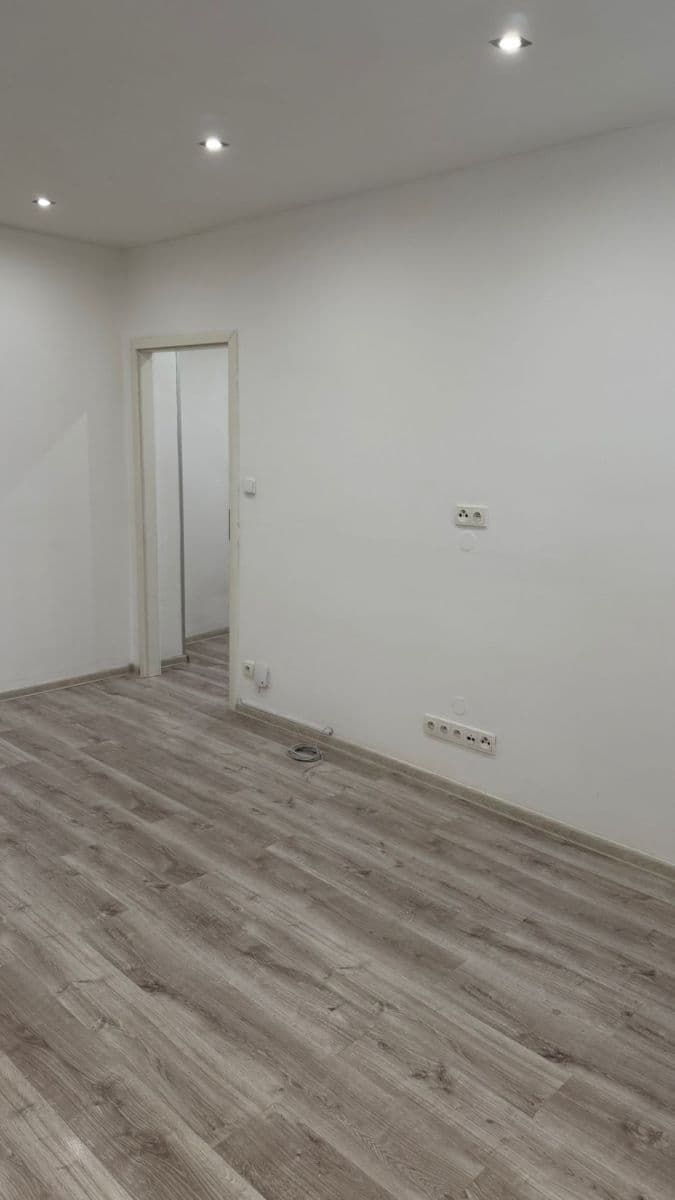 Pronájem bytu 2+kk 52 m², Gen. Sochora, Ostrava, Moravskoslezský kraj Pronájem bytu 2+kk 52 m², Gen. Sochora, Ostrava, Moravskoslezský kraj