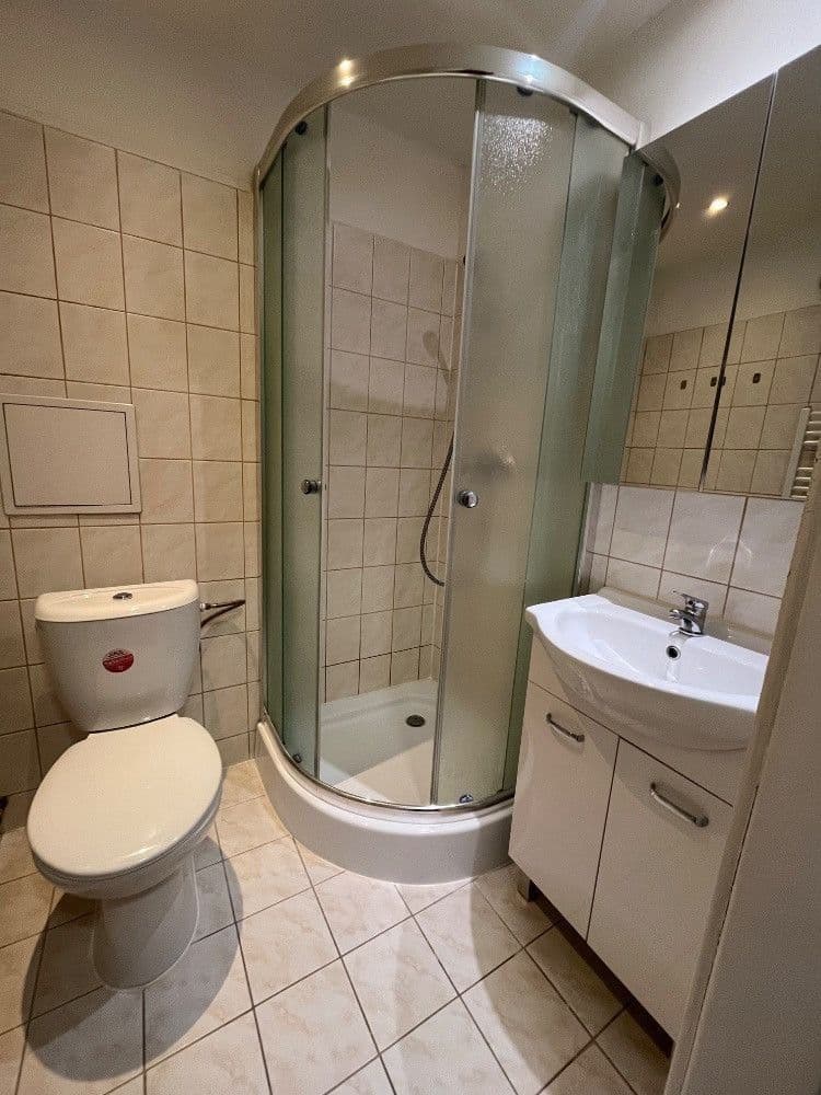 Pronájem bytu 1+1 29 m², Kyjevská, Plzeň, Plzeňský kraj Pronájem bytu 1+1 29 m², Kyjevská, Plzeň, Plzeňský kraj