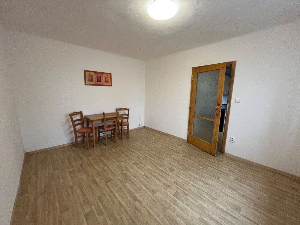 Pronájem bytu 1+1 29 m², Kyjevská, Plzeň, Plzeňský kraj Pronájem bytu 1+1 29 m², Kyjevská, Plzeň, Plzeňský kraj