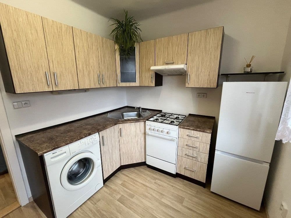 Pronájem bytu 1+1 29 m², Kyjevská, Plzeň, Plzeňský kraj Pronájem bytu 1+1 29 m², Kyjevská, Plzeň, Plzeňský kraj