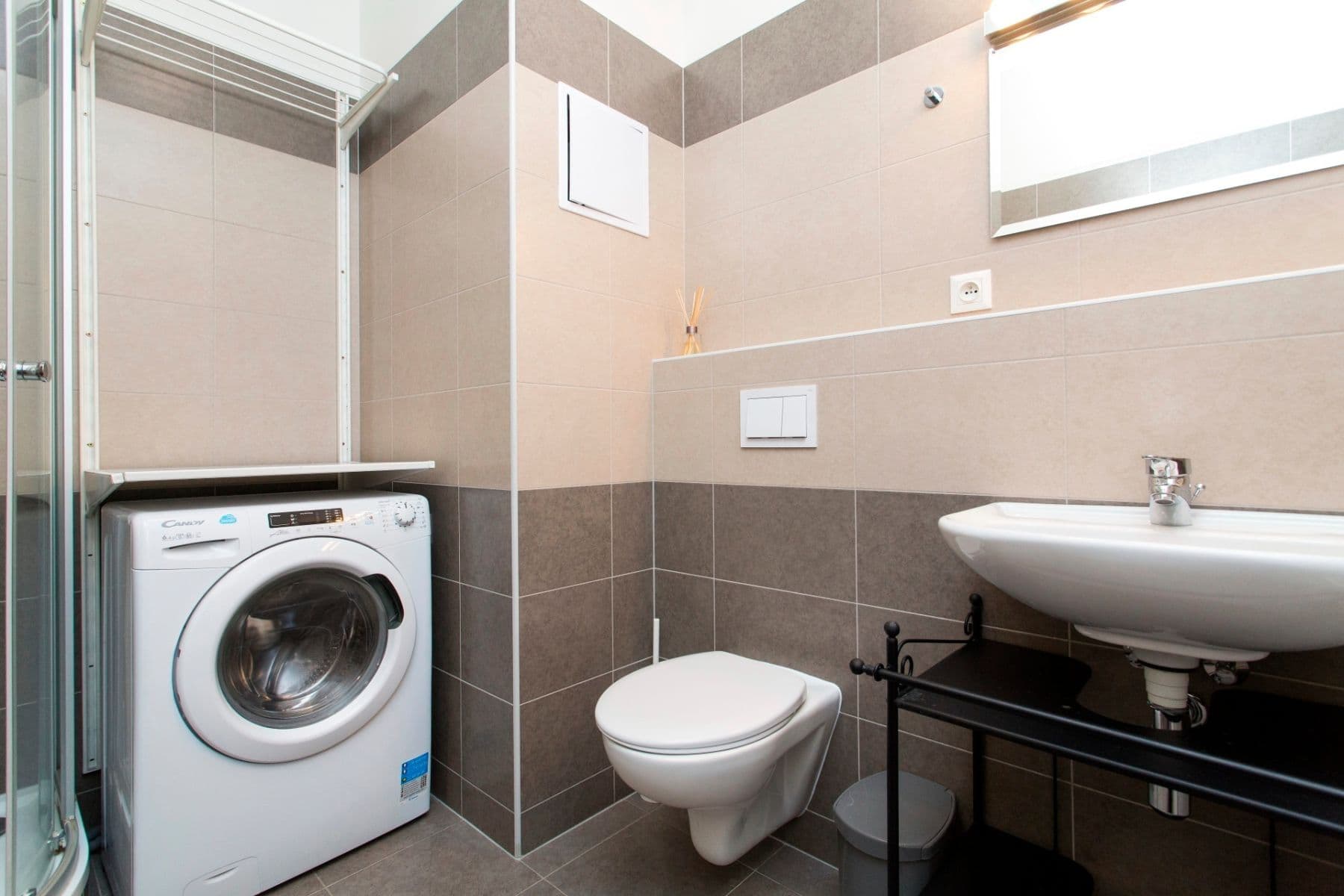 Pronájem bytu 1+kk 27 m², Olgy Havlové, Praha, Praha Pronájem bytu 1+kk 27 m², Olgy Havlové, Praha, Praha