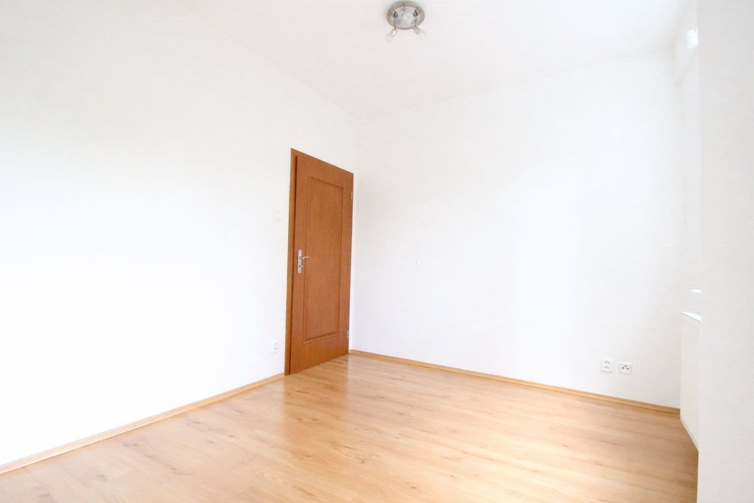 Pronájem bytu 4+1 110 m², Na Hřebenkách, Praha, Praha Pronájem bytu 4+1 110 m², Na Hřebenkách, Praha, Praha