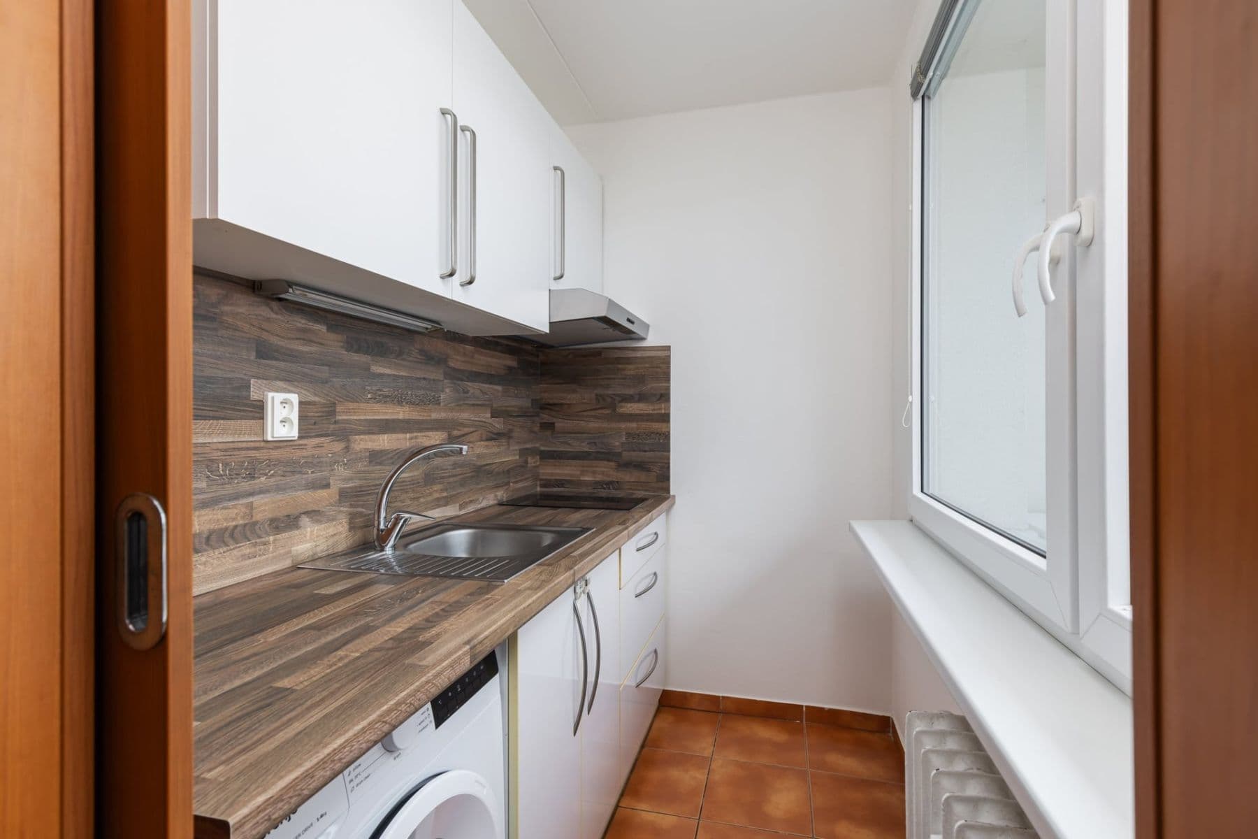 Pronájem bytu 1+kk 33 m², Kaplická, Praha, Praha Pronájem bytu 1+kk 33 m², Kaplická, Praha, Praha