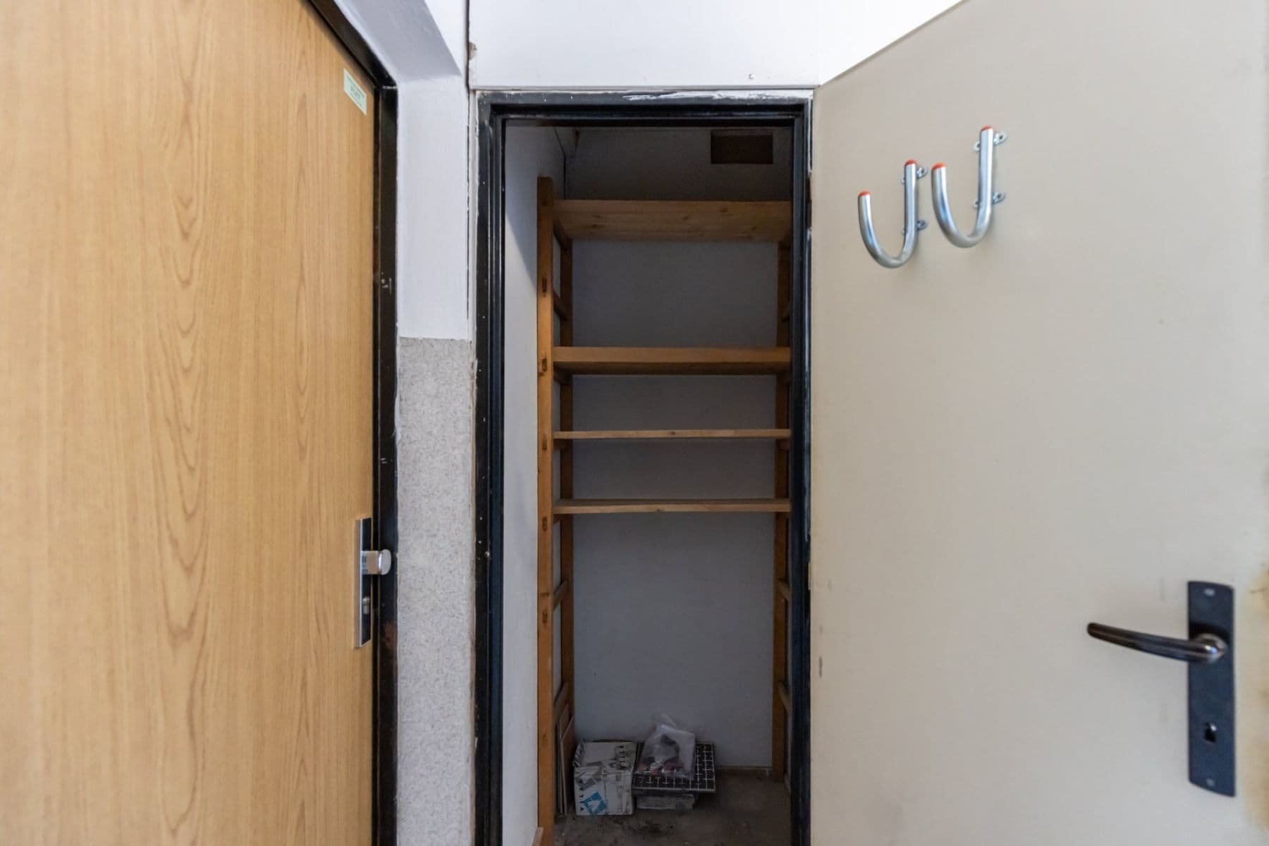 Pronájem bytu 1+kk 33 m², Kaplická, Praha, Praha Pronájem bytu 1+kk 33 m², Kaplická, Praha, Praha