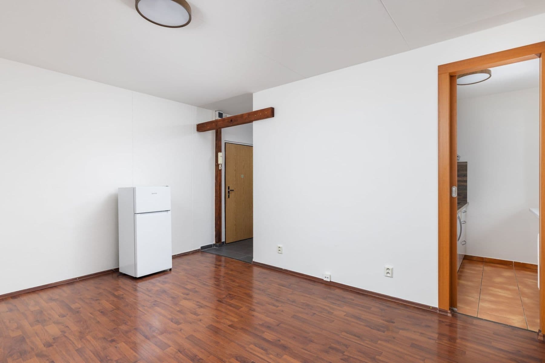 Pronájem bytu 1+kk 33 m², Kaplická, Praha, Praha Pronájem bytu 1+kk 33 m², Kaplická, Praha, Praha