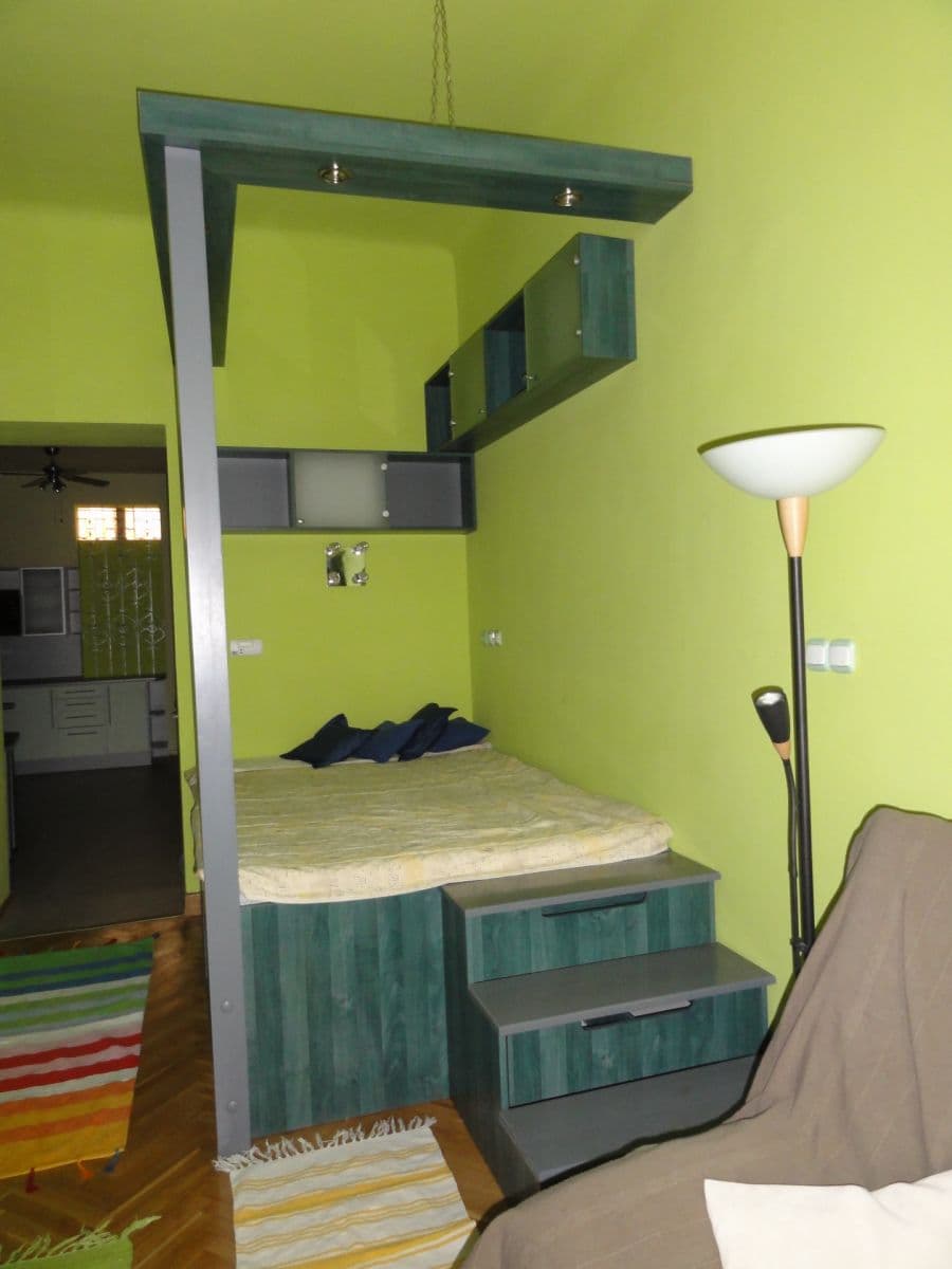 Pronájem bytu 1+1 43 m², Spálená, Praha, Praha Pronájem bytu 1+1 43 m², Spálená, Praha, Praha