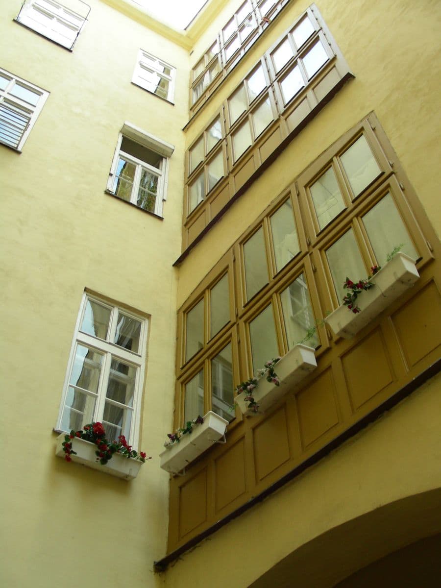 Pronájem bytu 1+1 43 m², Spálená, Praha, Praha Pronájem bytu 1+1 43 m², Spálená, Praha, Praha