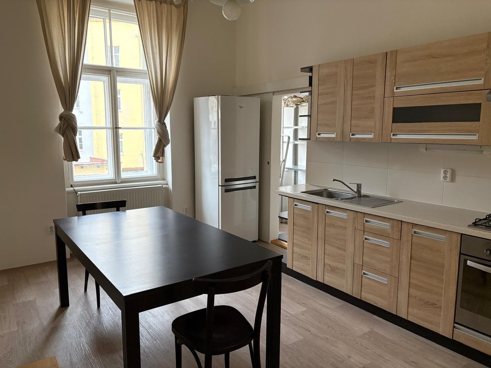 Pronájem bytu 3+1 97 m², Lužická, Praha, Praha Pronájem bytu 3+1 97 m², Lužická, Praha, Praha