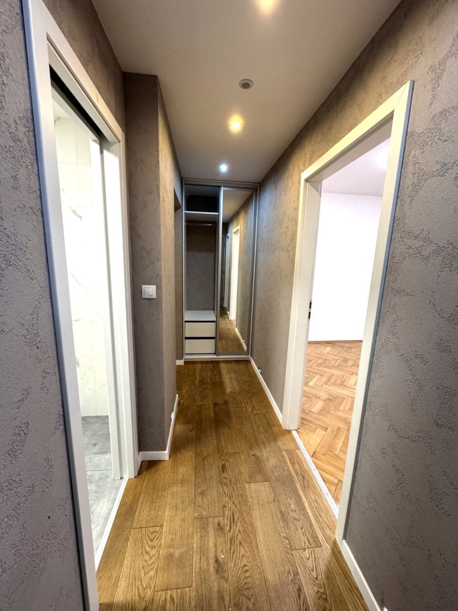 Pronájem bytu 2+1 62 m², Vašíčkova, Kladno, Středočeský kraj Pronájem bytu 2+1 62 m², Vašíčkova, Kladno, Středočeský kraj