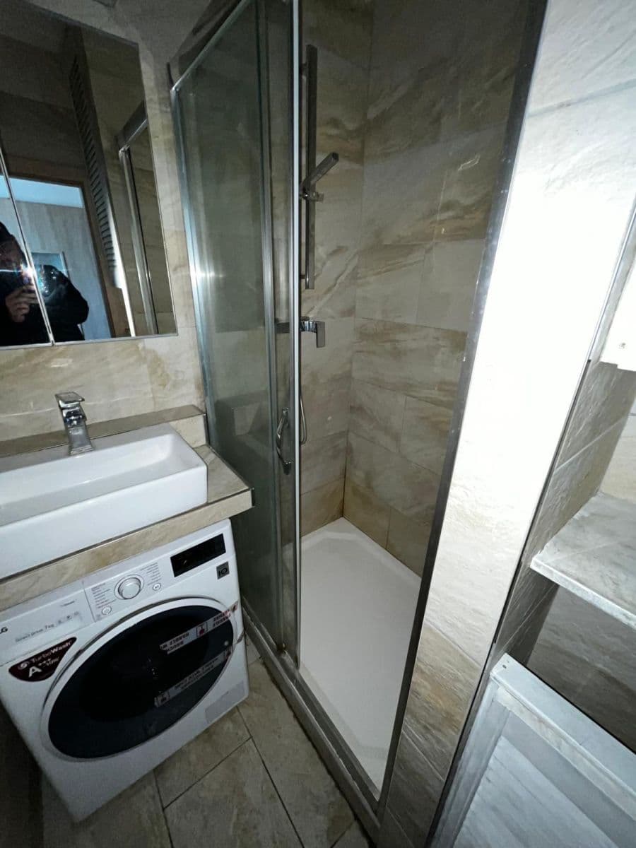 Pronájem bytu 3+1 64 m², Něvská, Praha, Praha Pronájem bytu 3+1 64 m², Něvská, Praha, Praha