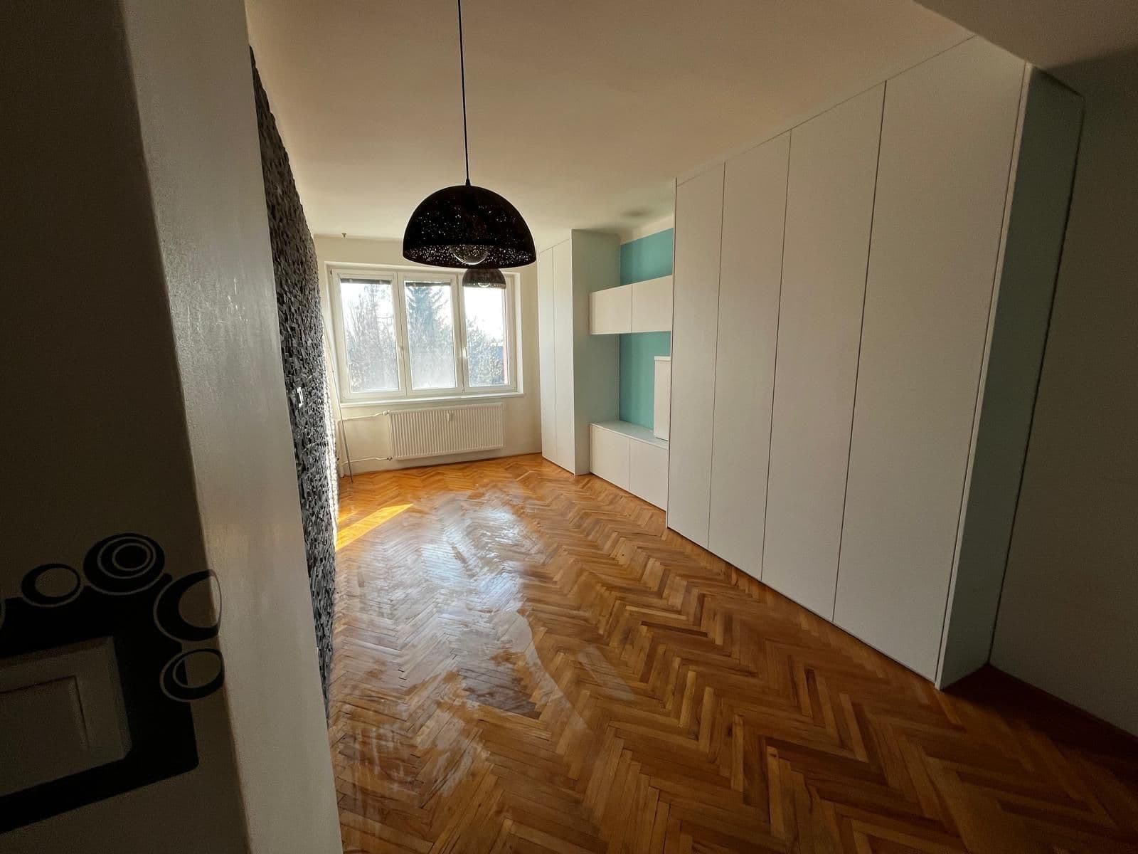 Pronájem bytu 3+1 64 m², Něvská, Praha, Praha Pronájem bytu 3+1 64 m², Něvská, Praha, Praha