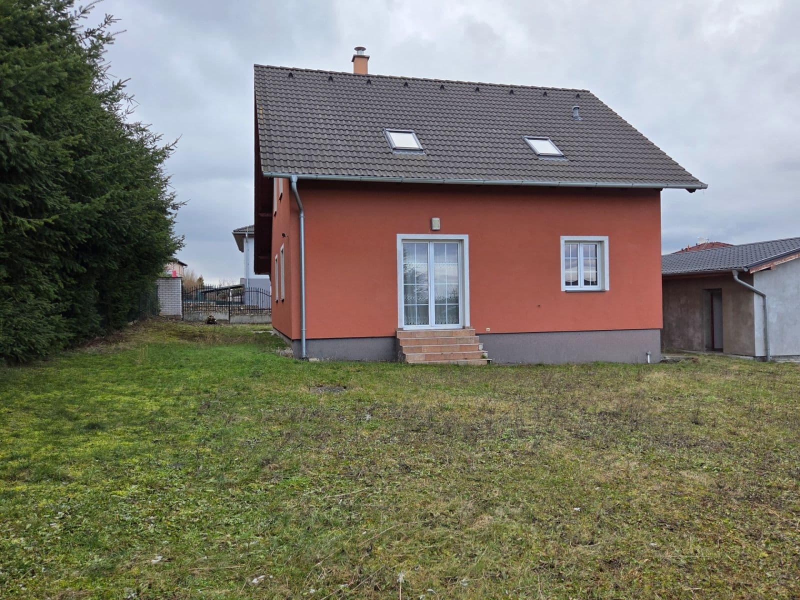 Prodej domu 250 m², pozemek 912 m², Na Libovínek, Bašť, Středočeský kraj Prodej domu 250 m², pozemek 912 m², Na Libovínek, Bašť, Středočeský kraj