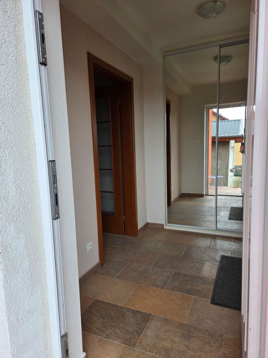 Prodej domu 250 m², pozemek 912 m², Na Libovínek, Bašť, Středočeský kraj Prodej domu 250 m², pozemek 912 m², Na Libovínek, Bašť, Středočeský kraj