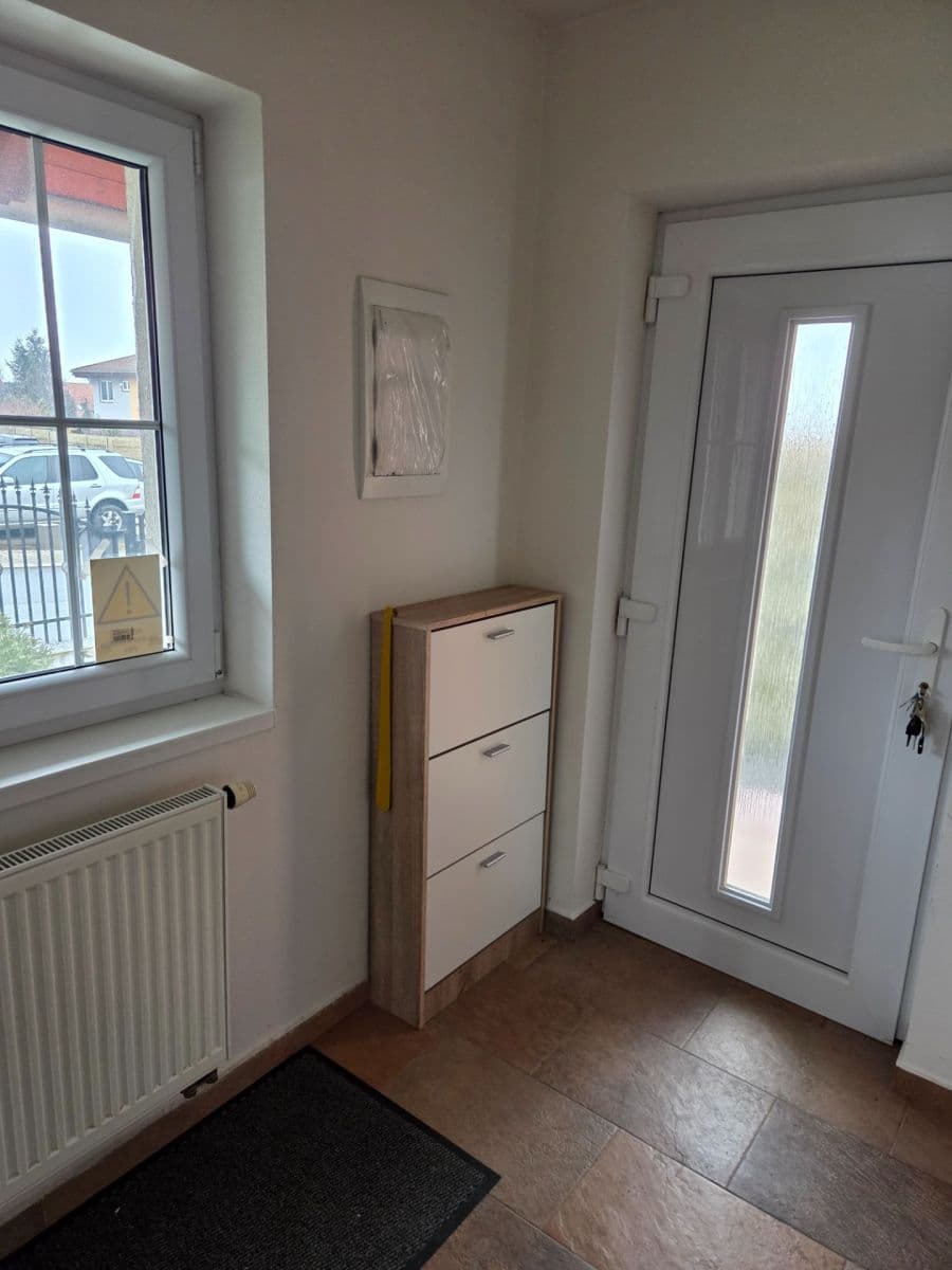 Prodej domu 250 m², pozemek 912 m², Na Libovínek, Bašť, Středočeský kraj Prodej domu 250 m², pozemek 912 m², Na Libovínek, Bašť, Středočeský kraj