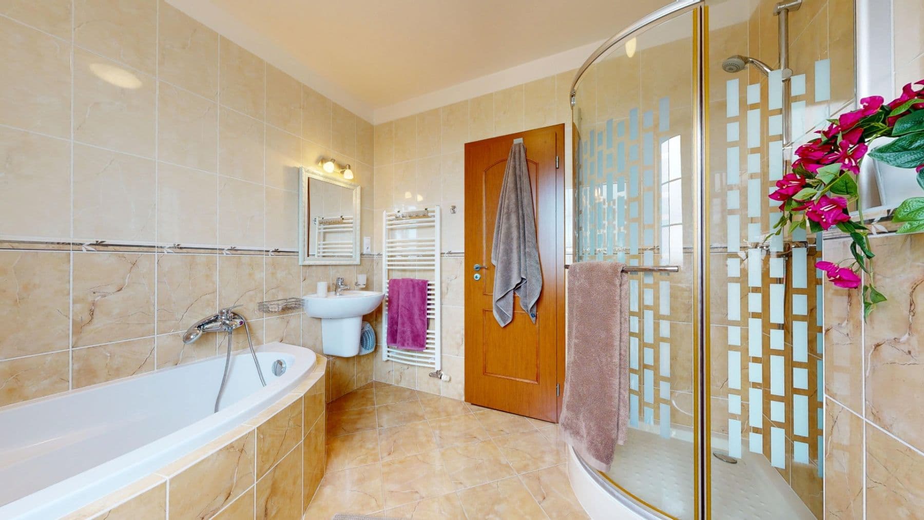 Prodej domu 225 m², pozemek 912 m², Na Libovínek, Bašť, Středočeský kraj Prodej domu 225 m², pozemek 912 m², Na Libovínek, Bašť, Středočeský kraj