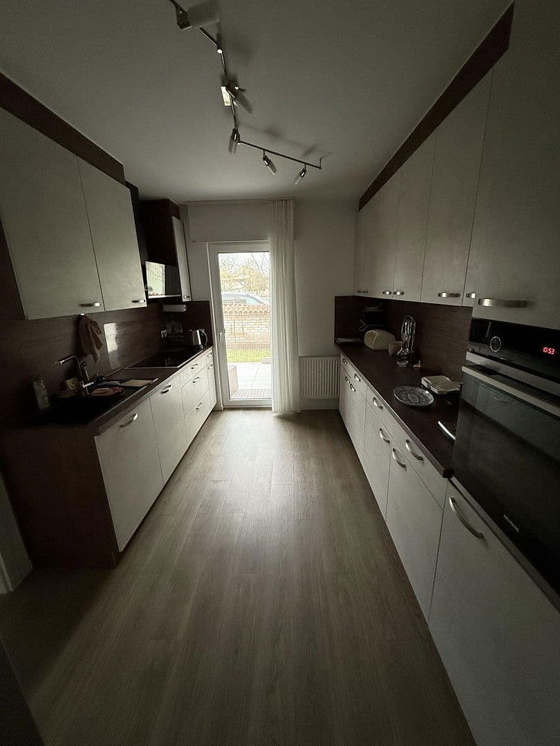 Pronájem domu 160 m², pozemek 199 m², Mutterstadt, Porýní-Falc Pronájem domu 160 m², pozemek 199 m², Mutterstadt, Porýní-Falc