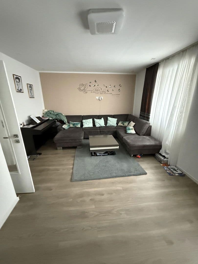 Pronájem domu 160 m², pozemek 199 m², Mutterstadt, Porýní-Falc Pronájem domu 160 m², pozemek 199 m², Mutterstadt, Porýní-Falc