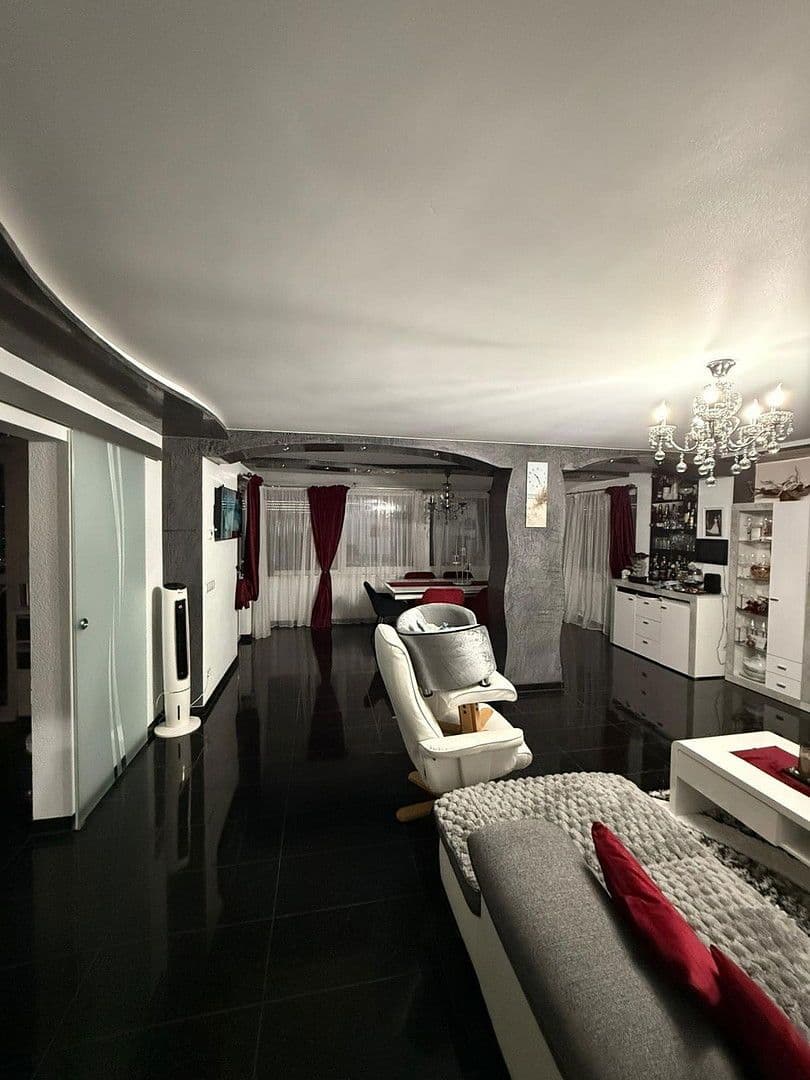 Prodej domu 387 m², pozemek 899 m², Rießstraße 20, BW, Magstadt, Bádensko-Württembersko Prodej domu 387 m², pozemek 899 m², Rießstraße 20, BW, Magstadt, Bádensko-Württembersko