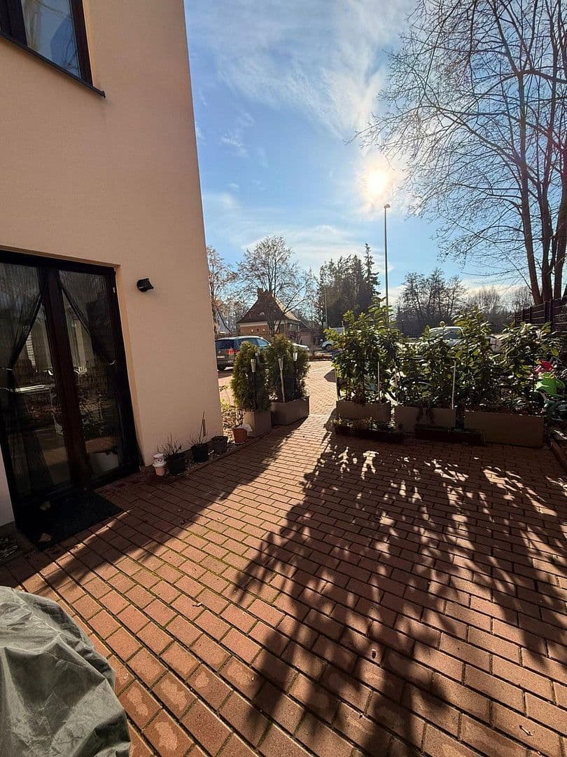 Pronájem bytu 3+1 70 m², Wannseestr., Stahnsdorf, Braniborsko Pronájem bytu 3+1 70 m², Wannseestr., Stahnsdorf, Braniborsko