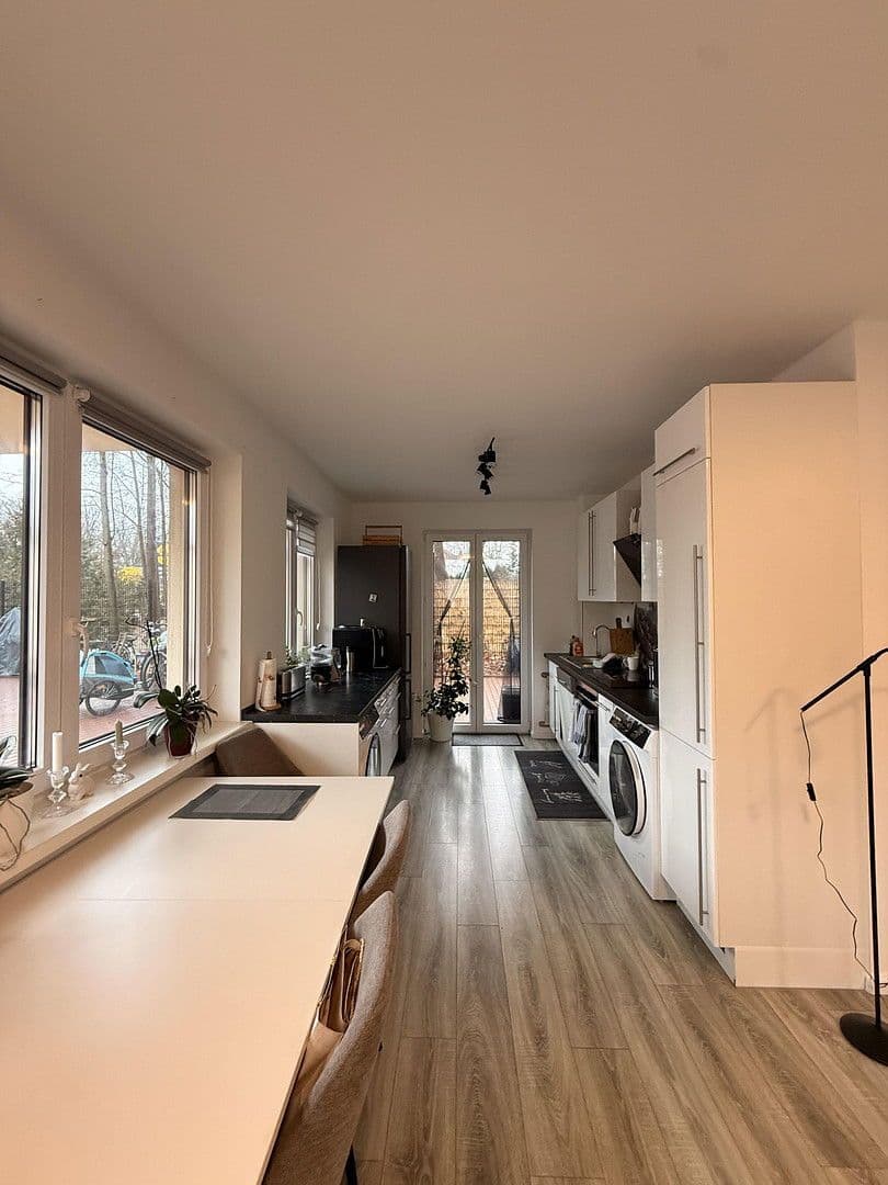 Pronájem bytu 3+1 70 m², Wannseestr., Stahnsdorf, Braniborsko Pronájem bytu 3+1 70 m², Wannseestr., Stahnsdorf, Braniborsko