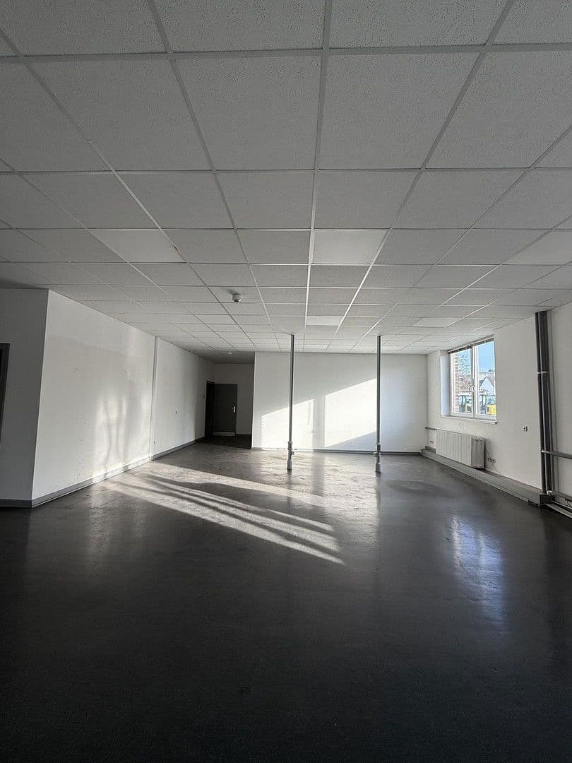 Pronájem nebytového prostoru 1.520 m², Gelsenkirchen, Severní Porýní-Vestfálsko Pronájem nebytového prostoru 1.520 m², Gelsenkirchen, Severní Porýní-Vestfálsko