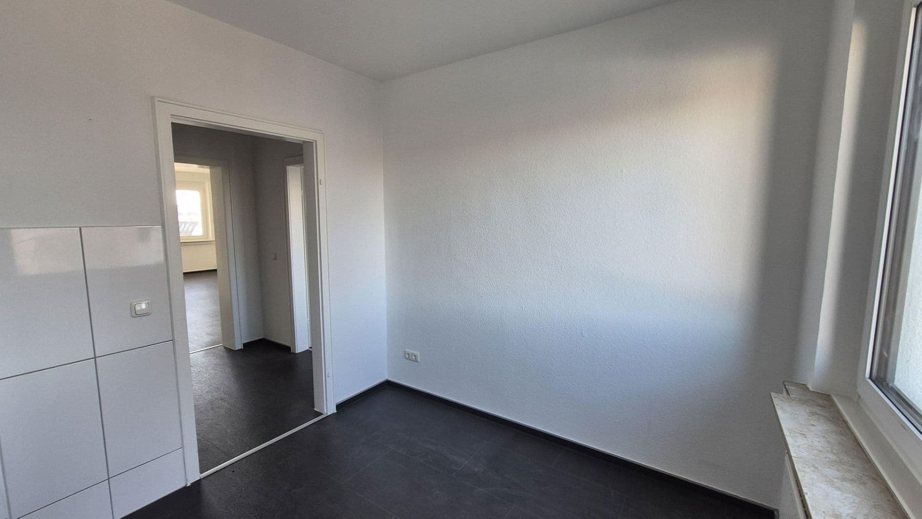 Pronájem bytu 3+1 80 m², Osnabrück, Dolní Sasko Pronájem bytu 3+1 80 m², Osnabrück, Dolní Sasko