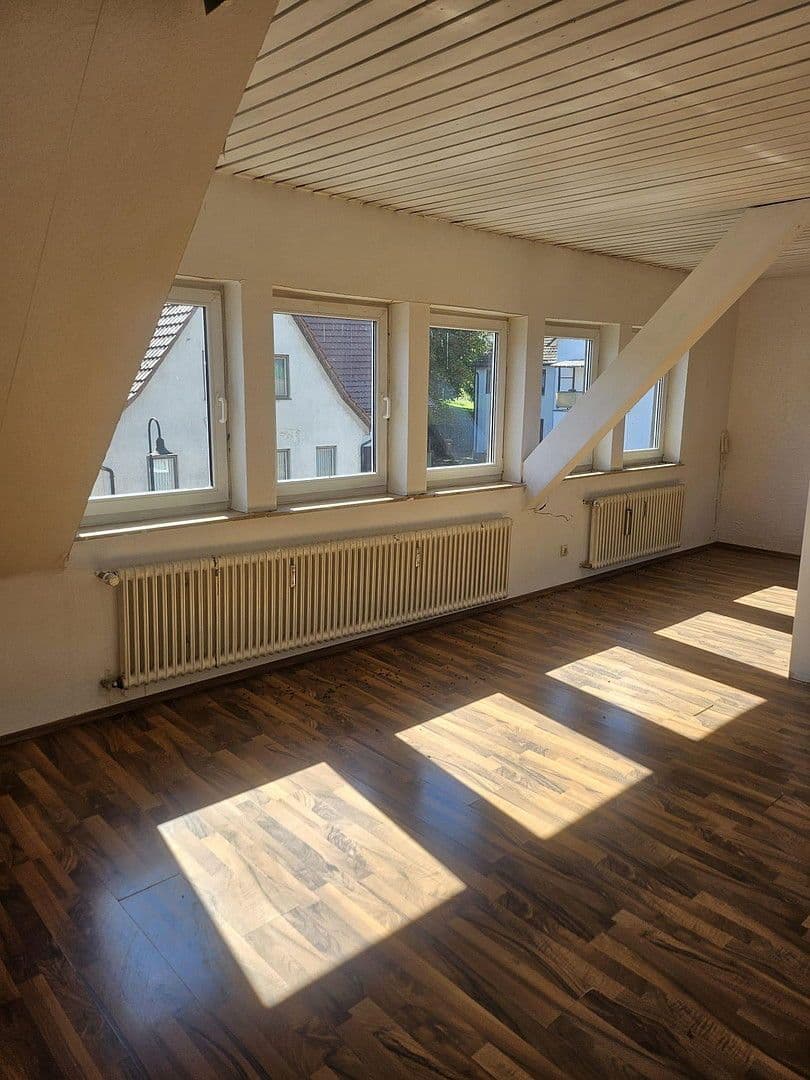 Prodej domu 252 m², pozemek 770 m², Heilbronner Str. 9/1, Eberstadt, Bádensko-Württembersko Prodej domu 252 m², pozemek 770 m², Heilbronner Str. 9/1, Eberstadt, Bádensko-Württembersko