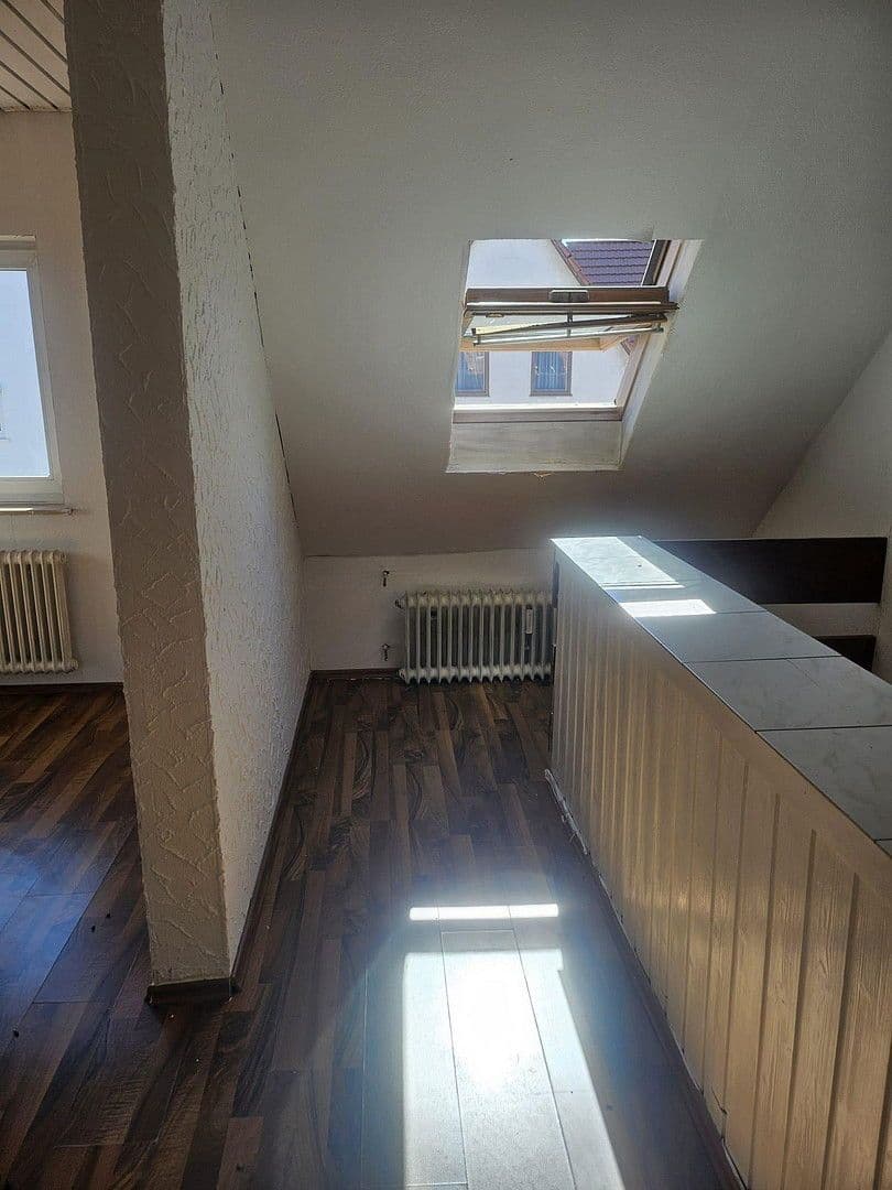 Prodej domu 252 m², pozemek 770 m², Heilbronner Str. 9/1, Eberstadt, Bádensko-Württembersko Prodej domu 252 m², pozemek 770 m², Heilbronner Str. 9/1, Eberstadt, Bádensko-Württembersko