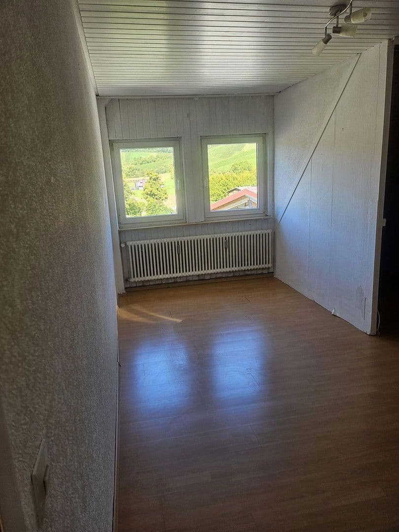 Prodej domu 252 m², pozemek 770 m², Heilbronner Str. 9/1, Eberstadt, Bádensko-Württembersko Prodej domu 252 m², pozemek 770 m², Heilbronner Str. 9/1, Eberstadt, Bádensko-Württembersko