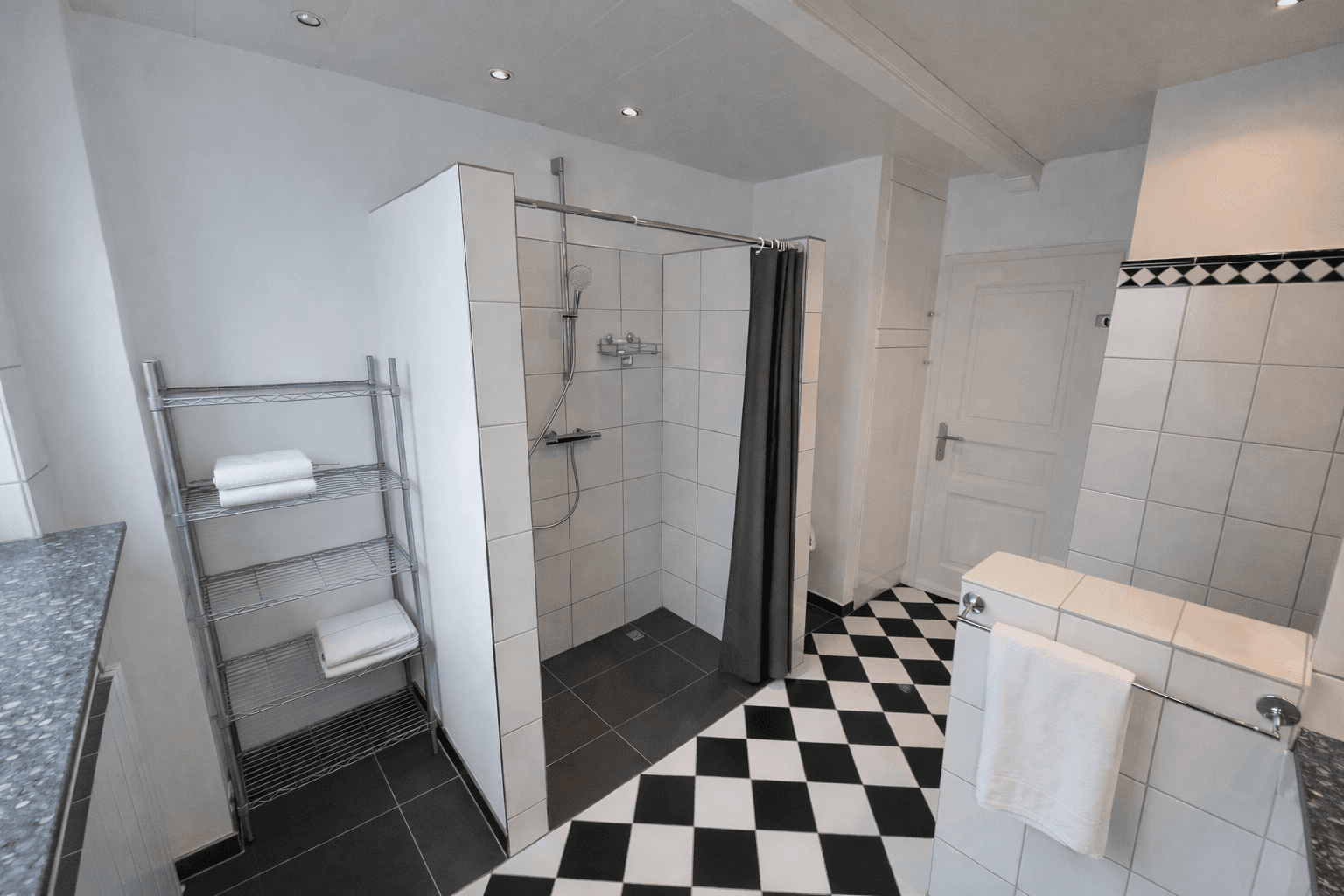 Prodej domu 210 m², pozemek 581 m², Riedstr.5, Lampertheim, Hessen Prodej domu 210 m², pozemek 581 m², Riedstr.5, Lampertheim, Hessen