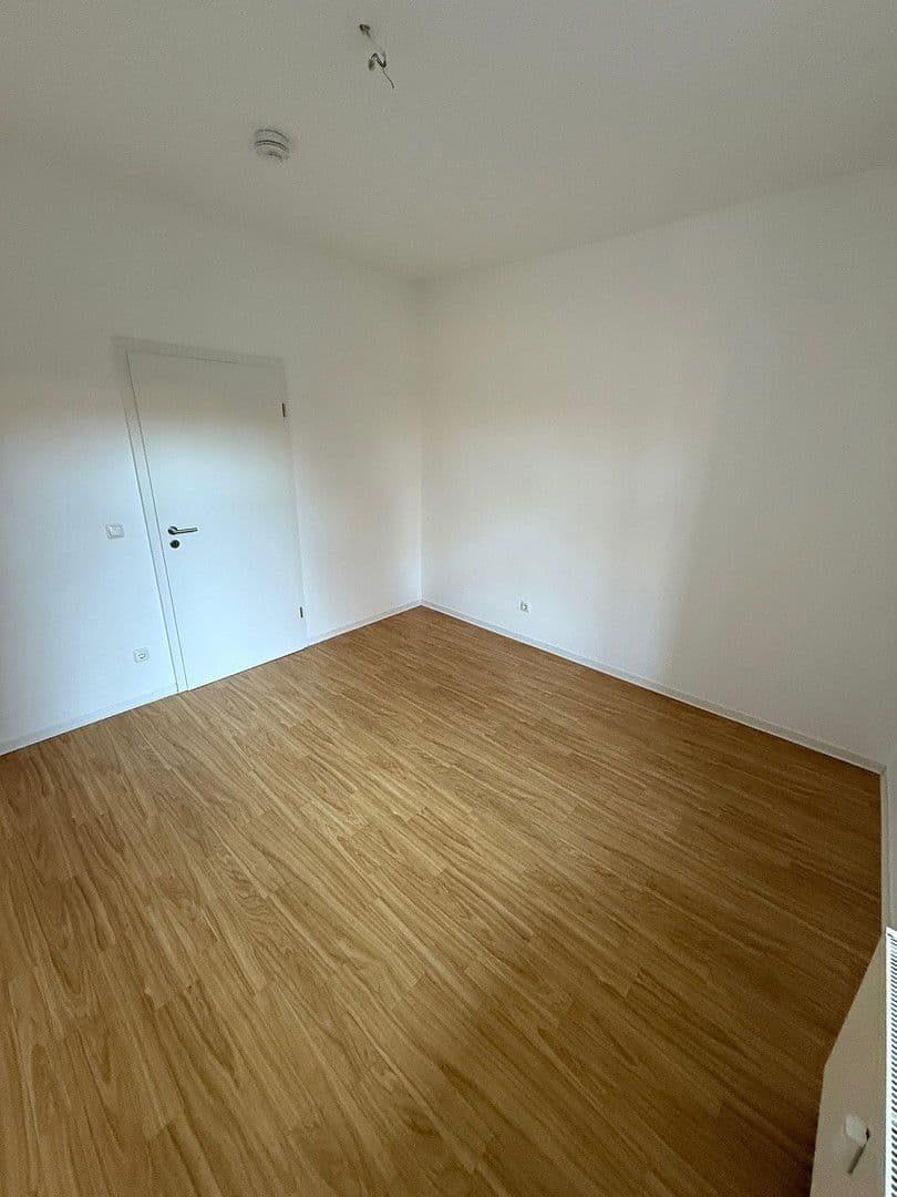 Pronájem bytu 2+1 62 m², Leonhardtstraße 32, Chemnitz, Sasko Pronájem bytu 2+1 62 m², Leonhardtstraße 32, Chemnitz, Sasko