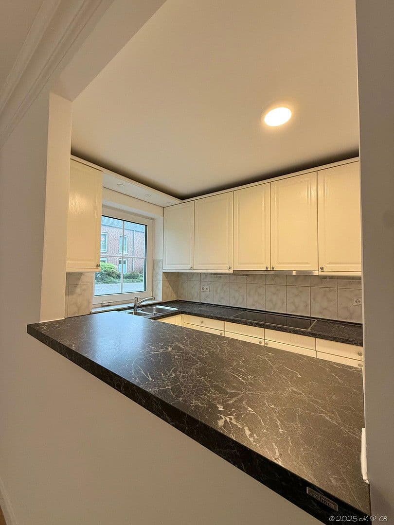 Prodej domu 213 m², pozemek 271 m², Rheinbrohler Weg 39, Düsseldorf, Severní Porýní-Vestfálsko Prodej domu 213 m², pozemek 271 m², Rheinbrohler Weg 39, Düsseldorf, Severní Porýní-Vestfálsko