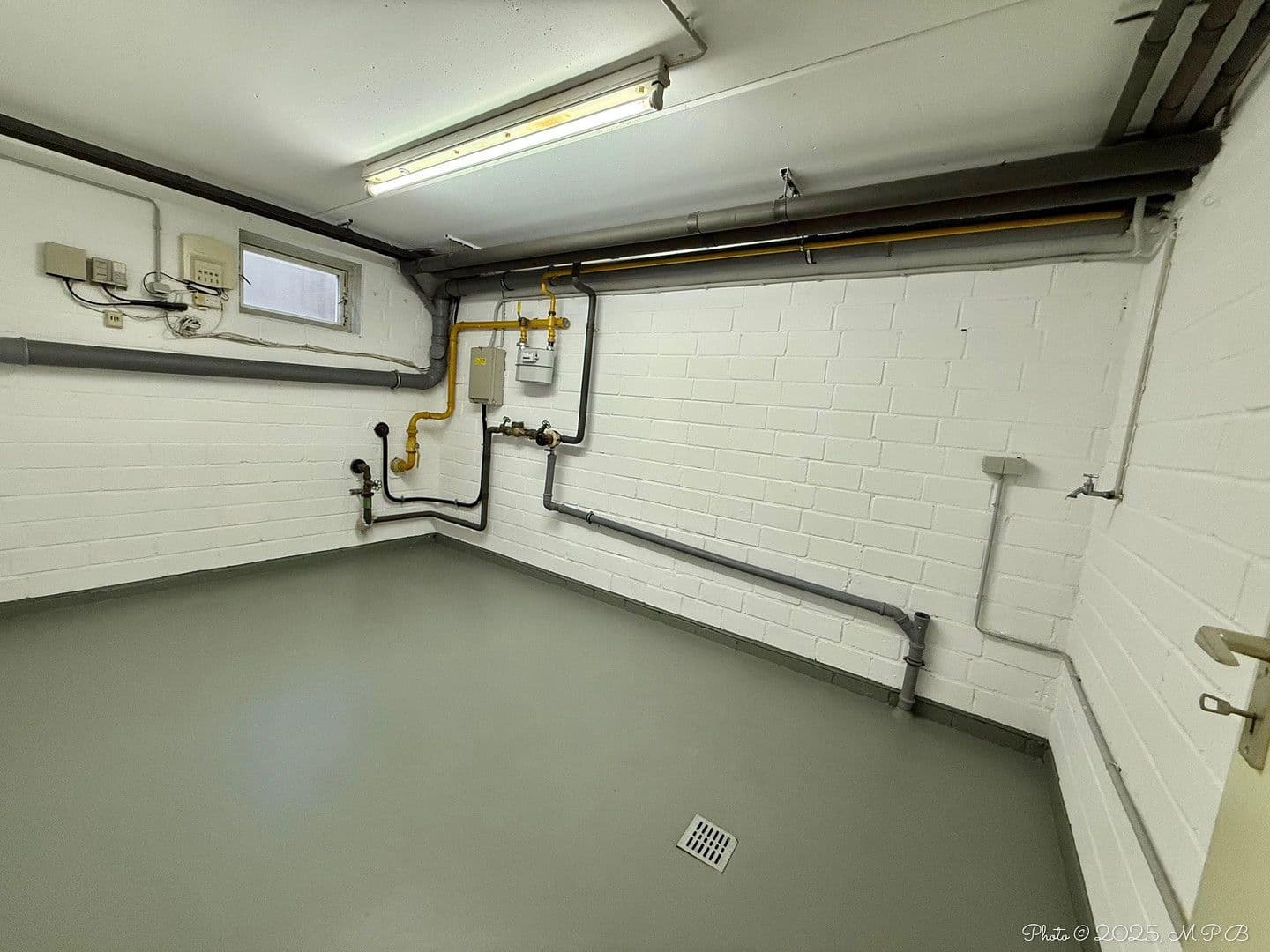 Prodej domu 213 m², pozemek 271 m², Rheinbrohler Weg 39, Düsseldorf, Severní Porýní-Vestfálsko Prodej domu 213 m², pozemek 271 m², Rheinbrohler Weg 39, Düsseldorf, Severní Porýní-Vestfálsko