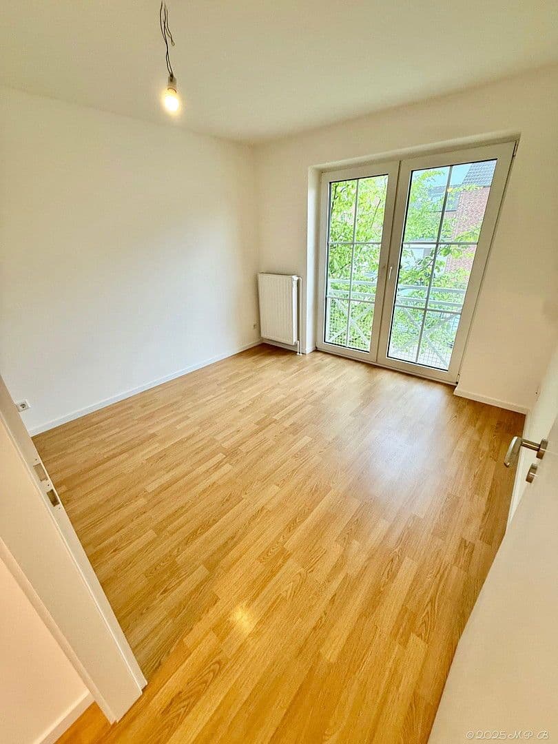 Prodej domu 213 m², pozemek 271 m², Rheinbrohler Weg 39, Düsseldorf, Severní Porýní-Vestfálsko Prodej domu 213 m², pozemek 271 m², Rheinbrohler Weg 39, Düsseldorf, Severní Porýní-Vestfálsko