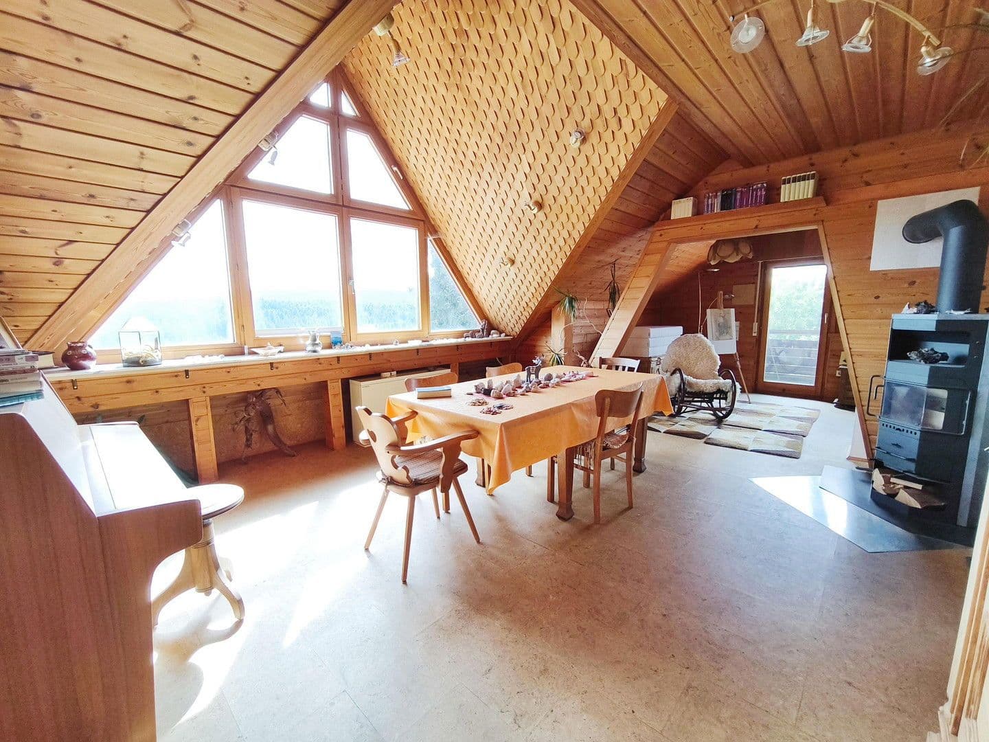 Pronájem bytu 2+1 70 m², Freudenstadt, Bádensko-Württembersko Pronájem bytu 2+1 70 m², Freudenstadt, Bádensko-Württembersko