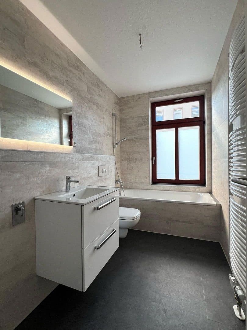 Pronájem bytu 3+1 68 m², Lichtenauer Straße 16, Chemnitz, Sasko Pronájem bytu 3+1 68 m², Lichtenauer Straße 16, Chemnitz, Sasko