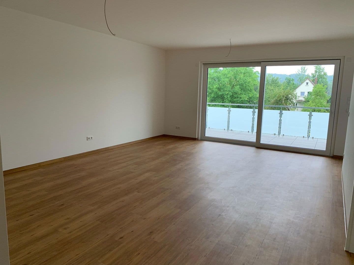 Pronájem bytu 4+kk 98 m², Lauchheim, Bádensko-Württembersko Pronájem bytu 4+kk 98 m², Lauchheim, Bádensko-Württembersko