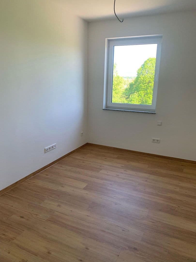Pronájem bytu 4+kk 98 m², Lauchheim, Bádensko-Württembersko Pronájem bytu 4+kk 98 m², Lauchheim, Bádensko-Württembersko