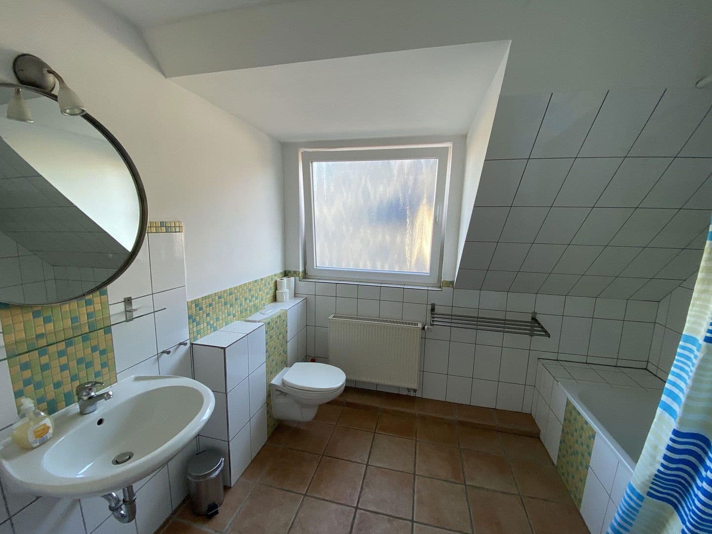 Pronájem bytu 3+1 85 m², Elbgaustr 79A, Hamburg, Hamburg Pronájem bytu 3+1 85 m², Elbgaustr 79A, Hamburg, Hamburg