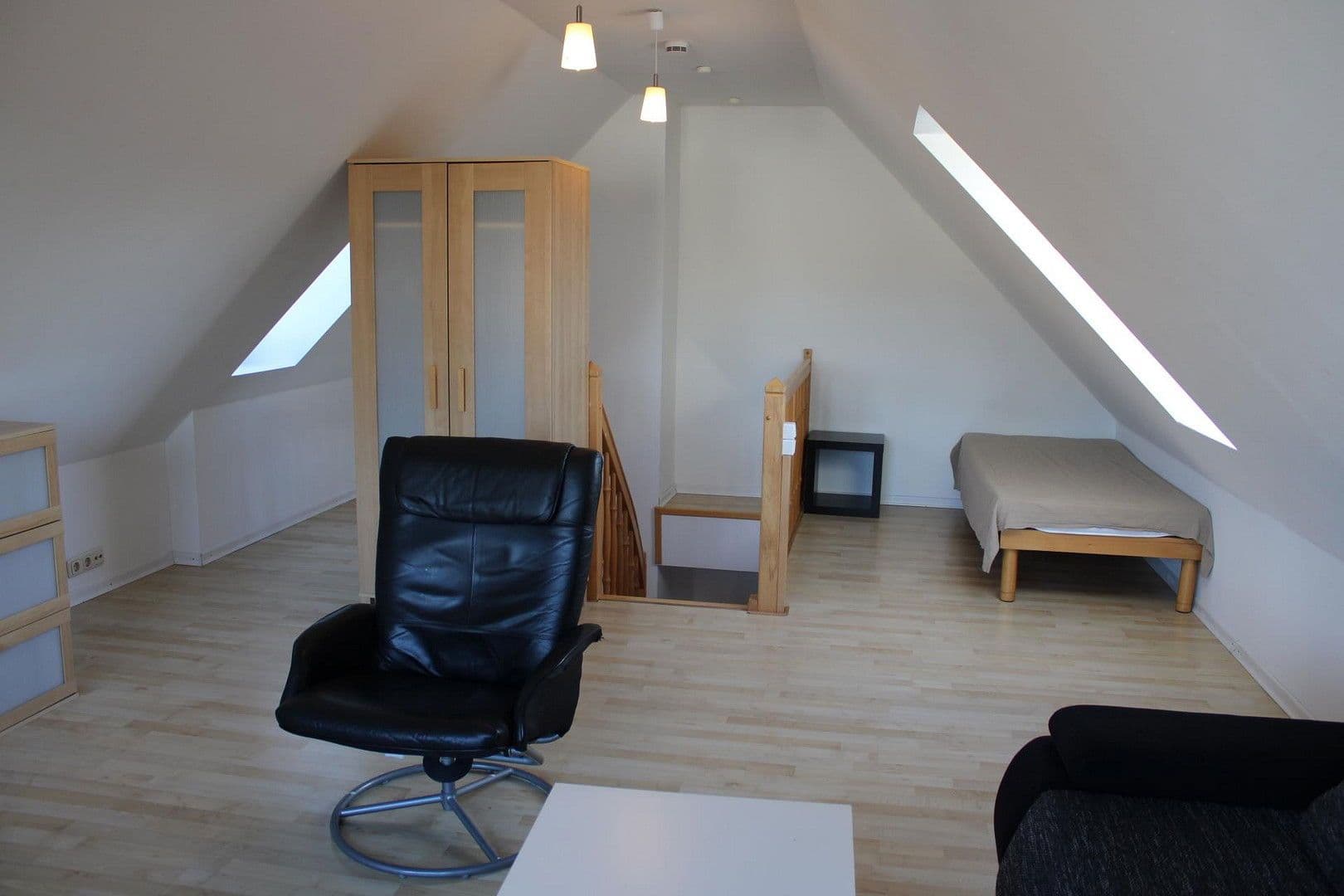 Pronájem bytu 3+1 85 m², Elbgaustr 79A, Hamburg, Hamburg Pronájem bytu 3+1 85 m², Elbgaustr 79A, Hamburg, Hamburg