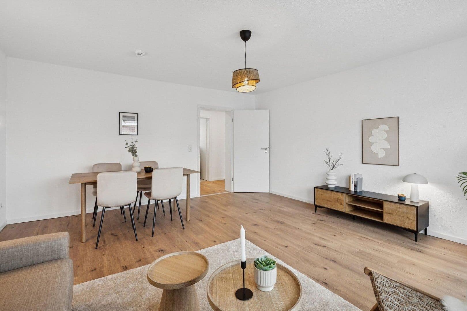Prodej bytu 3+1 86 m², Hessingstraße 8, Königsbrunn, Bavorsko Prodej bytu 3+1 86 m², Hessingstraße 8, Königsbrunn, Bavorsko