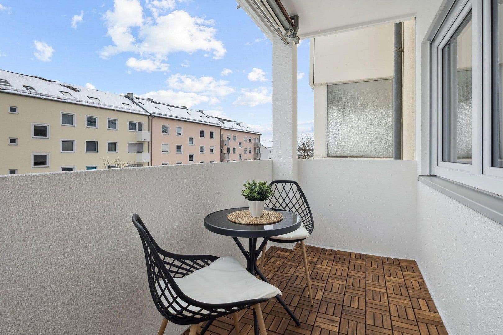 Prodej bytu 3+1 86 m², Hessingstraße 8, Königsbrunn, Bavorsko Prodej bytu 3+1 86 m², Hessingstraße 8, Königsbrunn, Bavorsko