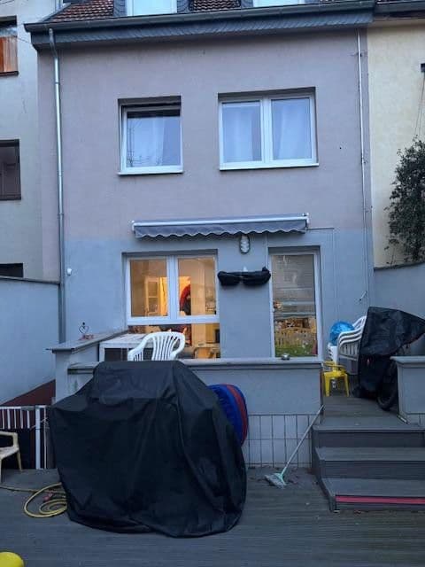 Pronájem domu 135 m², pozemek 90 m², Köln, Severní Porýní-Vestfálsko Pronájem domu 135 m², pozemek 90 m², Köln, Severní Porýní-Vestfálsko