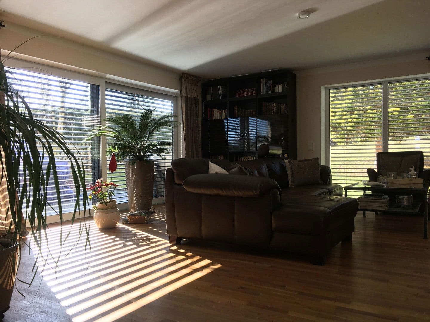 Prodej domu 313 m², pozemek 547 m², Glück-Auf-Str. 3, Wilnsdorf, Severní Porýní-Vestfálsko Prodej domu 313 m², pozemek 547 m², Glück-Auf-Str. 3, Wilnsdorf, Severní Porýní-Vestfálsko