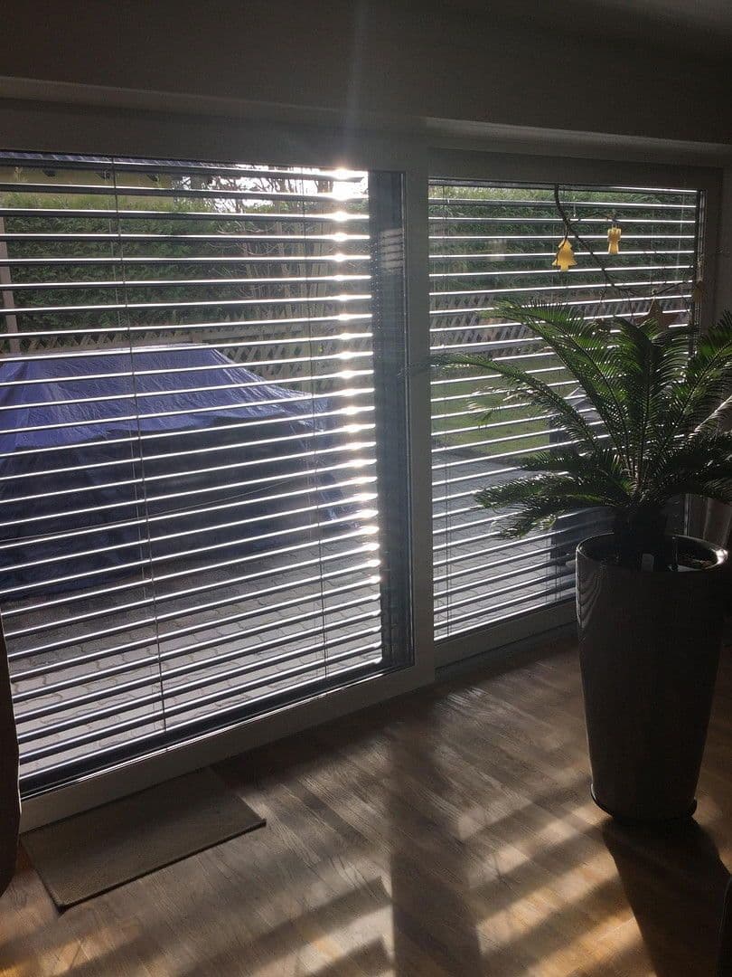 Prodej domu 313 m², pozemek 547 m², Glück-Auf-Str. 3, Wilnsdorf, Severní Porýní-Vestfálsko Prodej domu 313 m², pozemek 547 m², Glück-Auf-Str. 3, Wilnsdorf, Severní Porýní-Vestfálsko