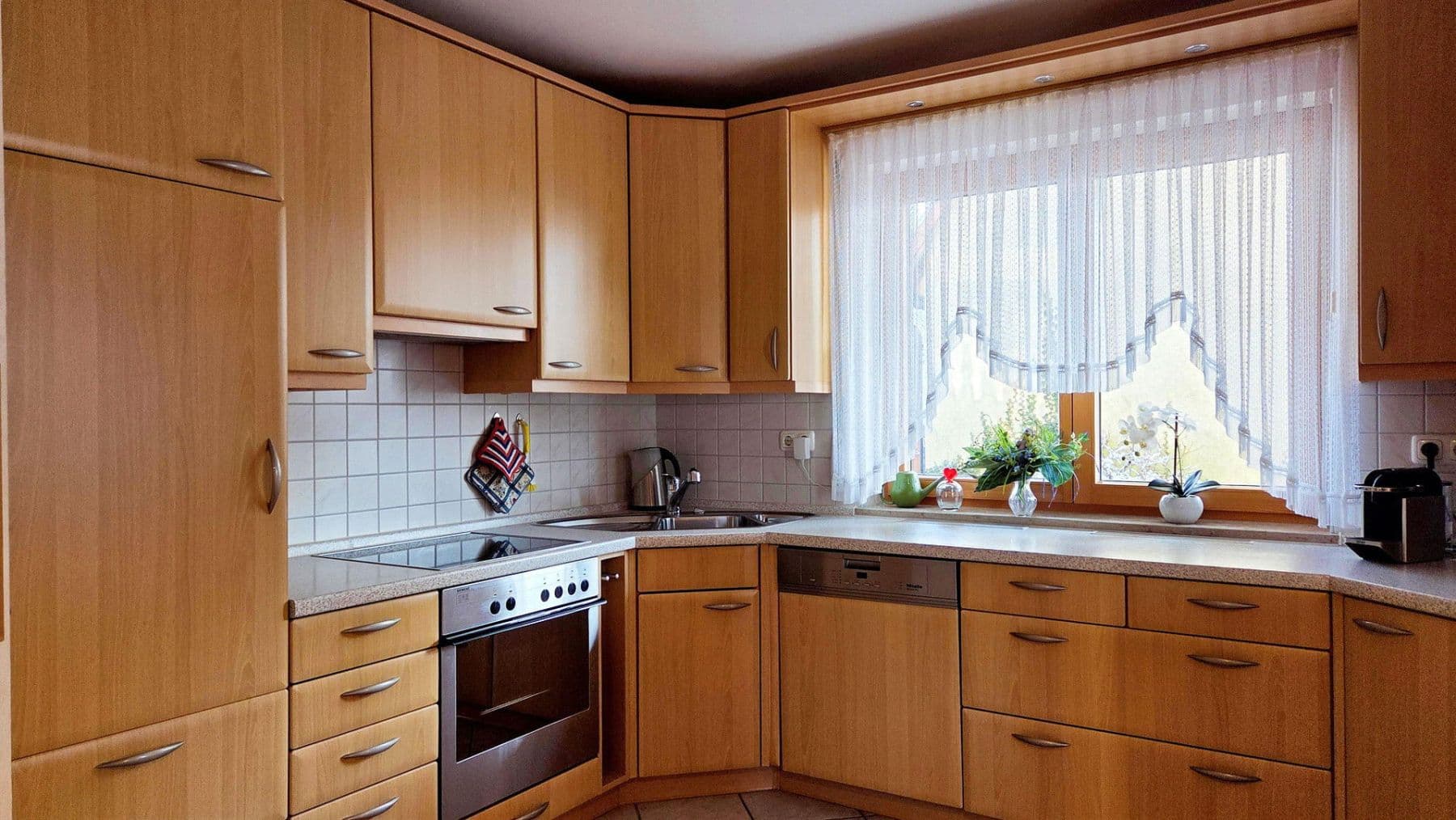 Prodej domu 162 m², pozemek 659 m², Roßtal, Bavorsko Prodej domu 162 m², pozemek 659 m², Roßtal, Bavorsko