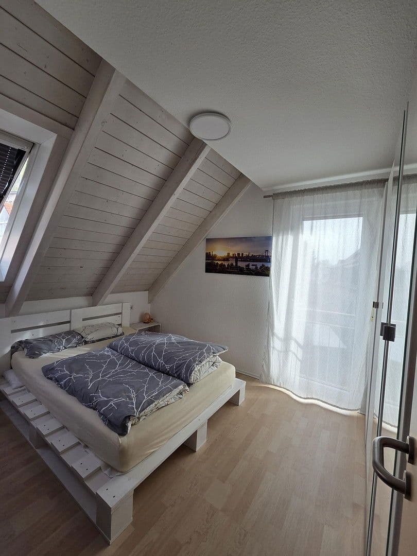 Pronájem bytu 2+kk 58 m², Schoellstr. 5, Stuttgart-Plieningen, Bádensko-Württembersko Pronájem bytu 2+kk 58 m², Schoellstr. 5, Stuttgart-Plieningen, Bádensko-Württembersko